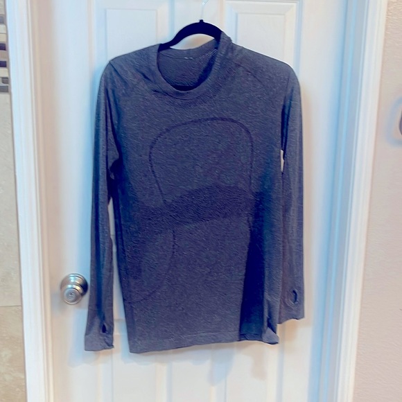 Lululemon, long sleeve swiftly - Picture 2 of 4